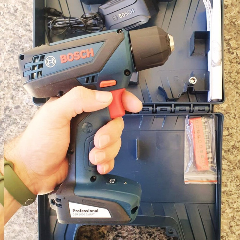 Bosch Parafusadeira Furadeira Gsr 1000 Smart 12V Com 1 Bateria 1 Carregador E Maleta na Amazon