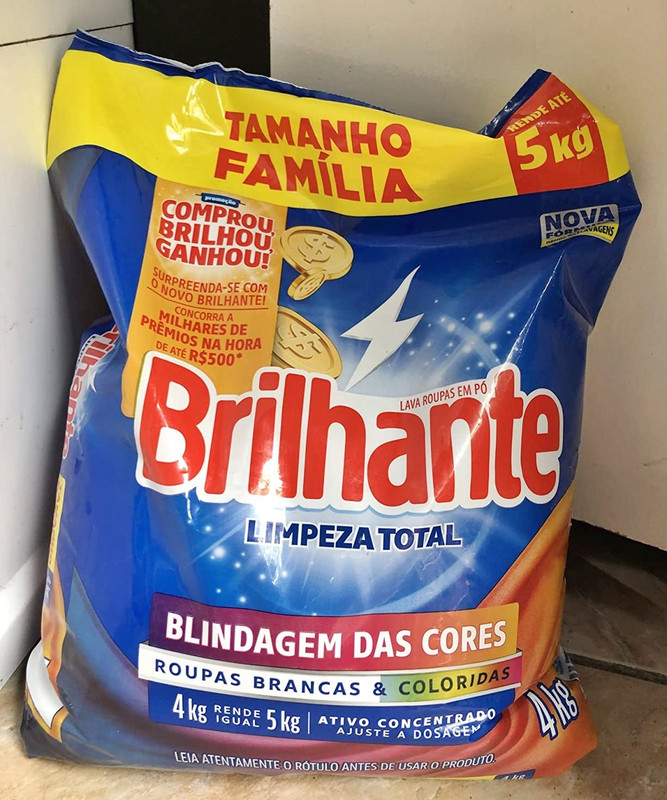 Brilhante Lava-Roupas em Pó Roupas Brancas e Coloridas Limpeza Total Pacote Tamanho Família 4 kg (Pacote de 1) na Amazon
