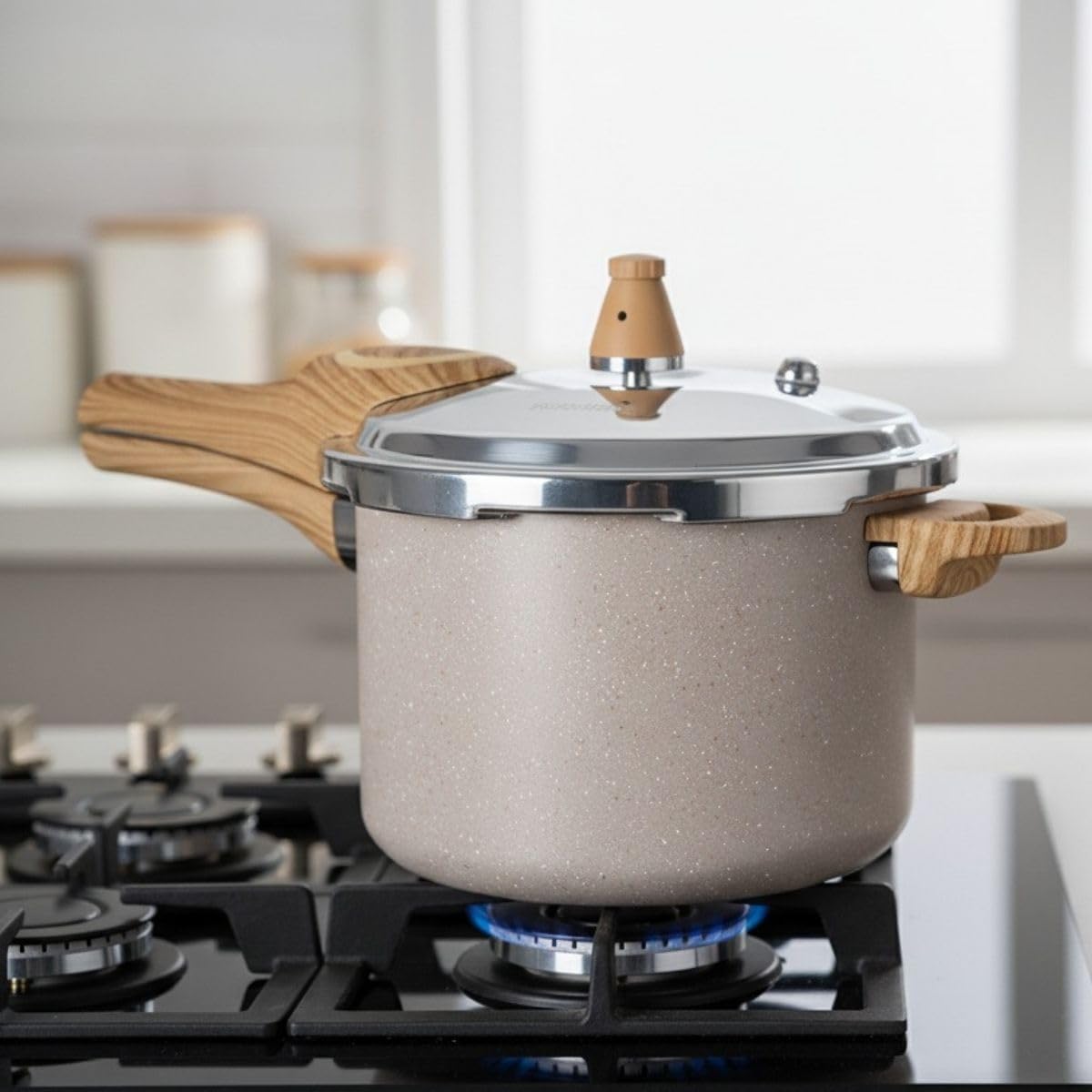 Brinox – Panela de Pressão 4,2L Antiaderente Ceramic Life Pressure com Fundo de Indução – Areia na Amazon