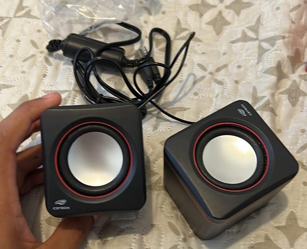 C3Tech Caixa de som SP-301BK Preto – Sistema de audio 2.0 P2 Com Blindagem Eletromagnética alimentacao via porta USB na Amazon