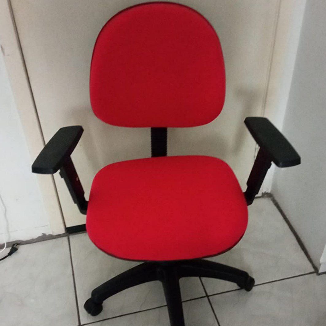 Cadeira de Escritório Secretária Giratória com braço regulável Gatilho Tecido â€” Qualiflex (Vermelho) na Amazon