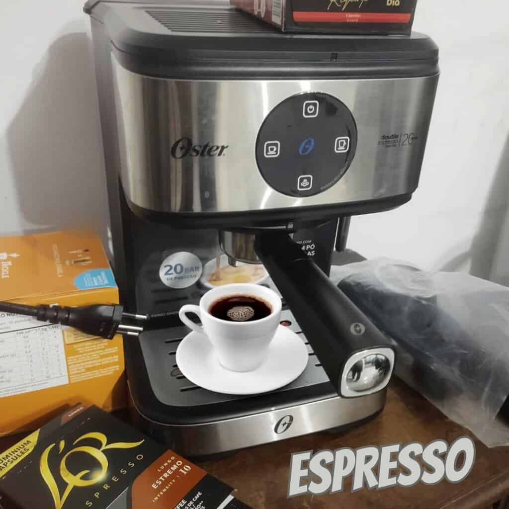 CAFETEIRA ESPRESSO OSTER OCAF900 DIGITAL, 220V na Amazon