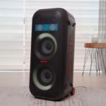 CAIXA DE SOM PARTYBOX LG XBOOM XL7S – 250W RMS, DISPLAY DE PIXEL LED, BLUETOOTH 5.1, 20H DE BATERIA, IPX4, SOUND BOOST, ALÇA TELESCÓPICA E RODAS na Amazon