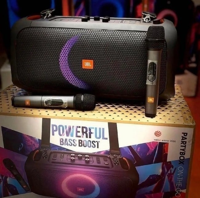 Caixa de Som Portátil Bluetooth JBL PartyBox On-The-Go, Com Microfone Sem Fio e Efeitos de Luzes – JBLPARTYBOXGOBBR2 na Amazon