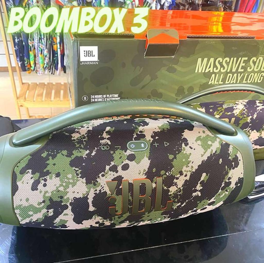 Caixa de Som Portátil JBL Boombox 3 Squad com Bluetooth e À Prova D’água – 80W na Casas Bahia