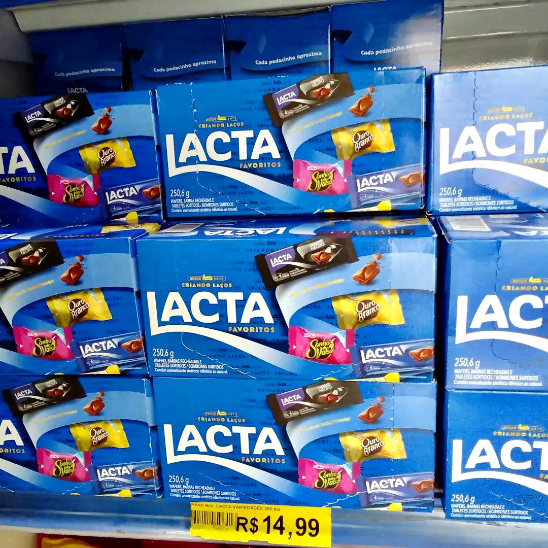 Caixa de variedades chocolates Lacta Favoritos 250,6g na Amazon
