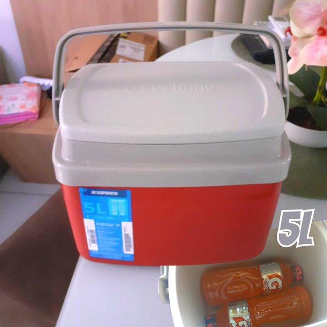 Caixa Térmica Tropical 5L, Soprano, 5060, Vermelha, Pequeno na Amazon Caixa Térmica Tropical 5L, Soprano, 5060, Vermelha, Pequeno na Amazon