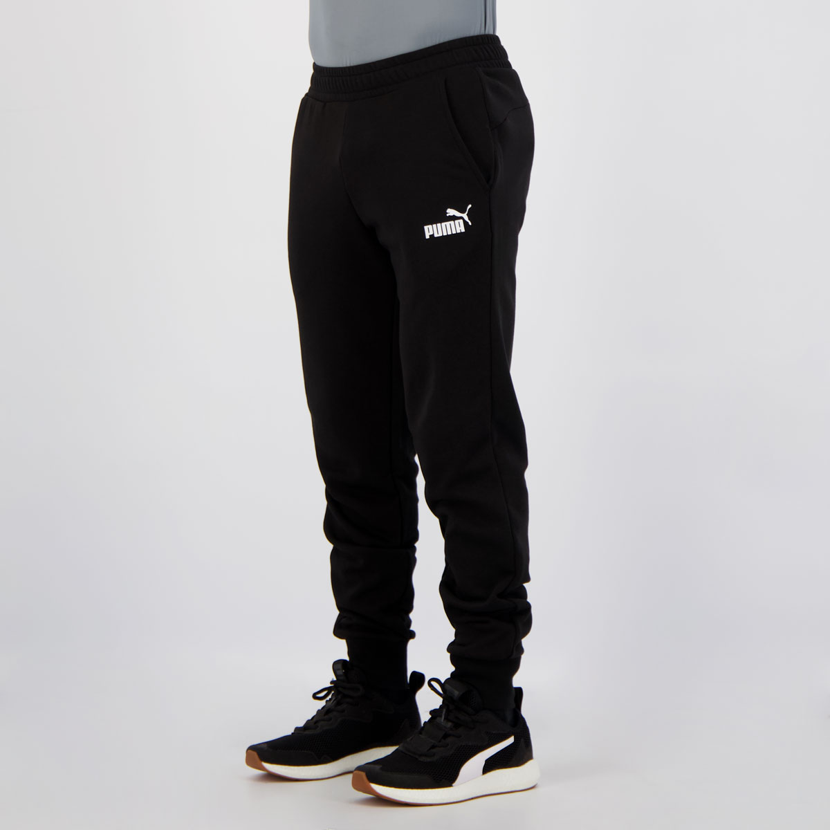 Calça Puma Ess Logo TR CL Preta na FutFanatics