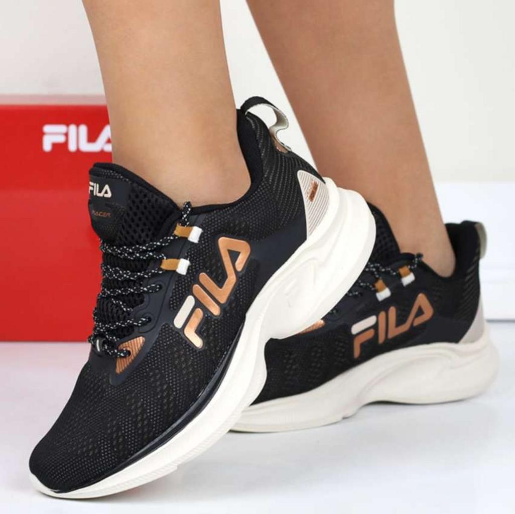 Calçado para caminhada Fila Racer For All feminino na Amazon