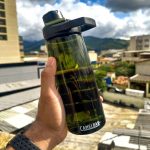 CamelBak Garrafa de água Chute Mag livre de BPA com renovação Tritan, 740 ml, Olive na Amazon