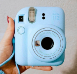 CAMERA INSTAX MINI 12 AZUL CANDY na Amazon