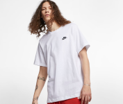 Camiseta Nike Sportswear Club Masculina na Nike