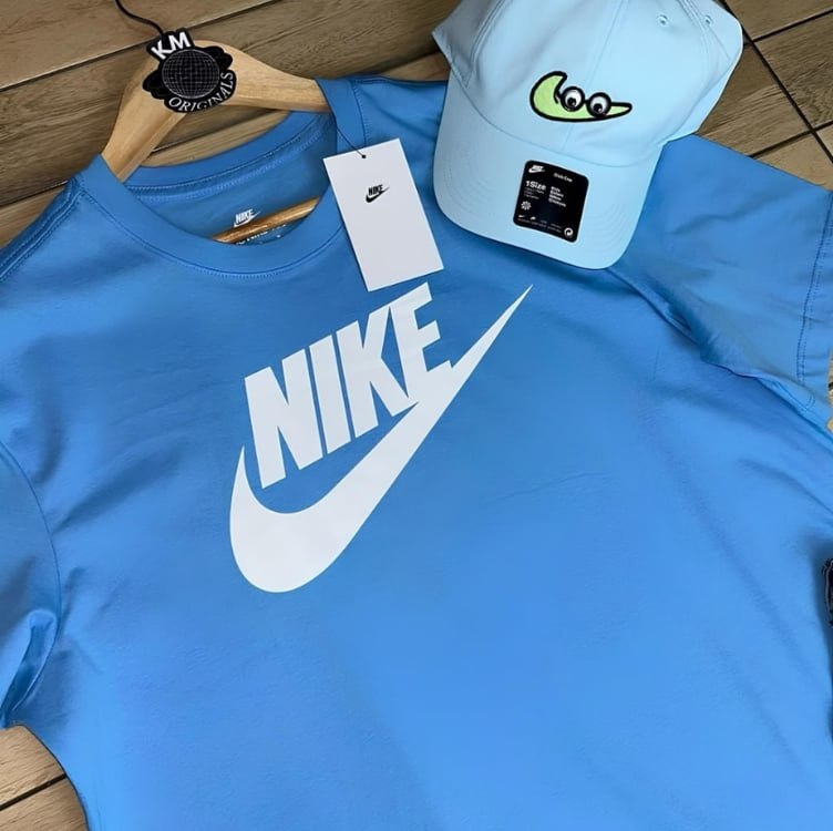 Camiseta Nike Sportswear Icon Futura Masculina na Dafiti