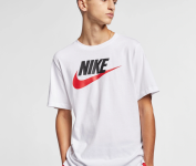 Camiseta Nike Sportswear Icon Futura Masculina na Nike