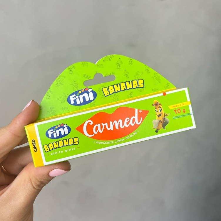 CARMED Fini Bananas Hidratante Labial 10g na Amazon