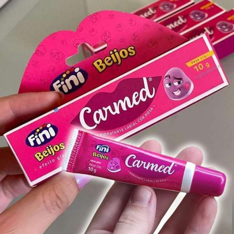CARMED Fini Beijos Hidratante Labial com cor 10g na Amazon