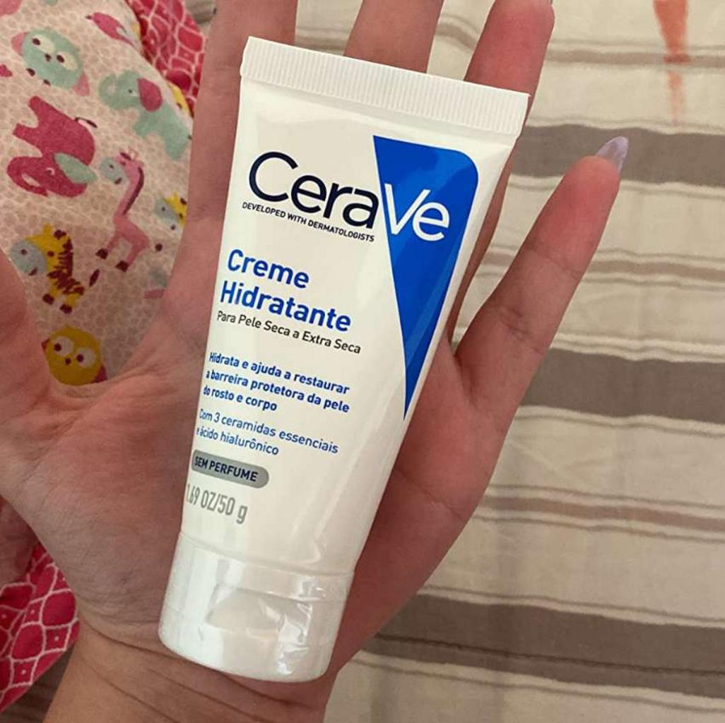 CeraVe, Creme Hidratante Corporal, com textura Cremosa e Ácido Hialurônico na Amazon