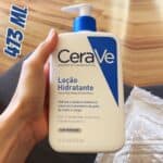 CeraVe, Loção Hidratante Corporal, com textura Fluida e Ácido Hialurônico, 473ml na Amazon