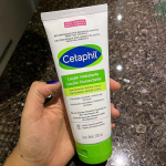 Cetaphil Loção Hidratante bisnaga 200 ml na Amazon