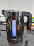 Chaleira Elétrica Cadence Contrast, 110V, Preto, 1,7L, CEL388 na Amazon
