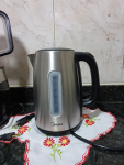 Chaleira Elétrica Inox Midea 1,7 Litros, Visor Externo do Nível de Água,110 Volts/60Hz na Amazon