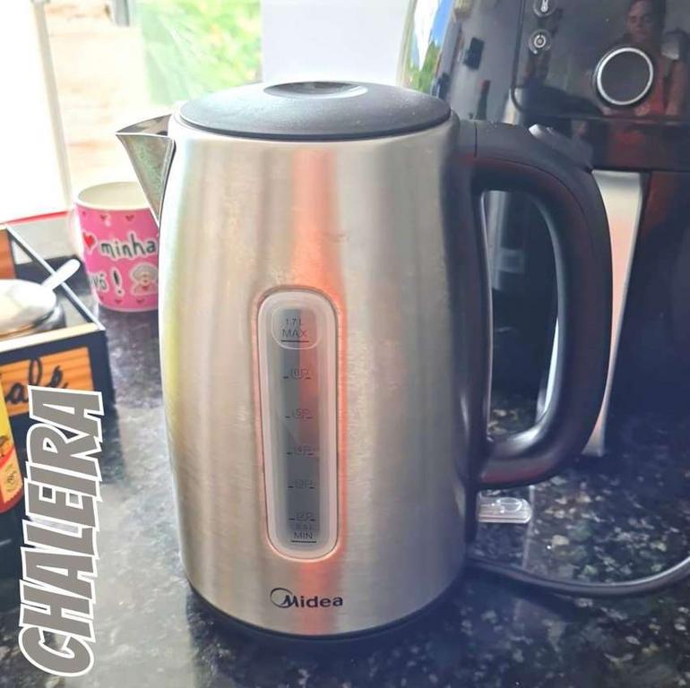 Chaleira Elétrica Inox Midea 1,7 Litros, Visor Externo do Nível de Água na Amazon