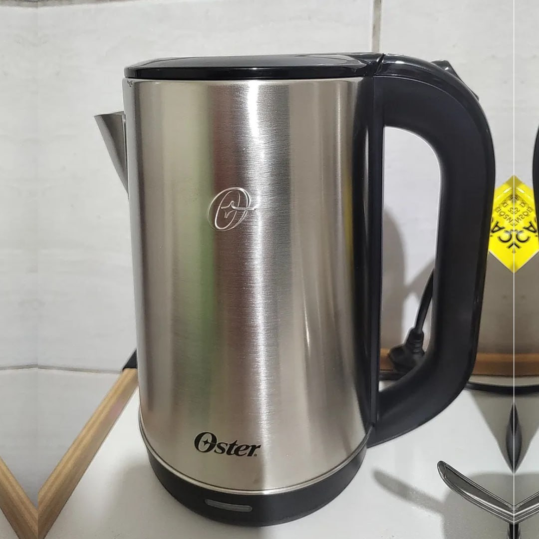 Chaleira Elétrica Inox Oster 2L, OCEL840 na Amazon