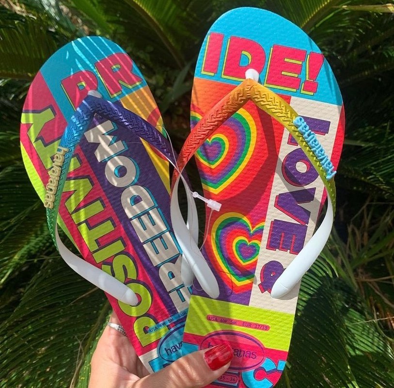 Chinelo Havaianas Slim Pride Rainbow feminino na Amazon