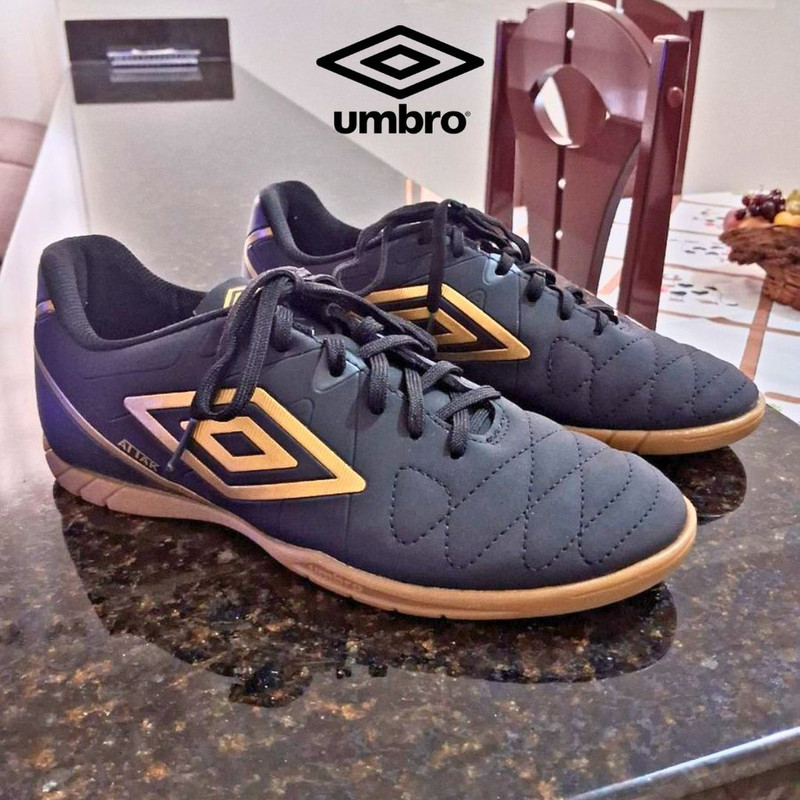 Chuteira Futsal Umbro Neo Striker na Amazon