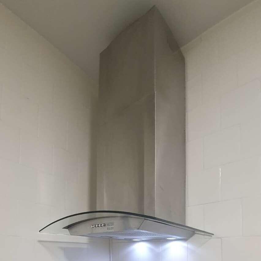 Coifa de Parede Cadence Gourmet, 60 cm, Vidro Curvo, Inox, 110V, CFA361 na Amazon