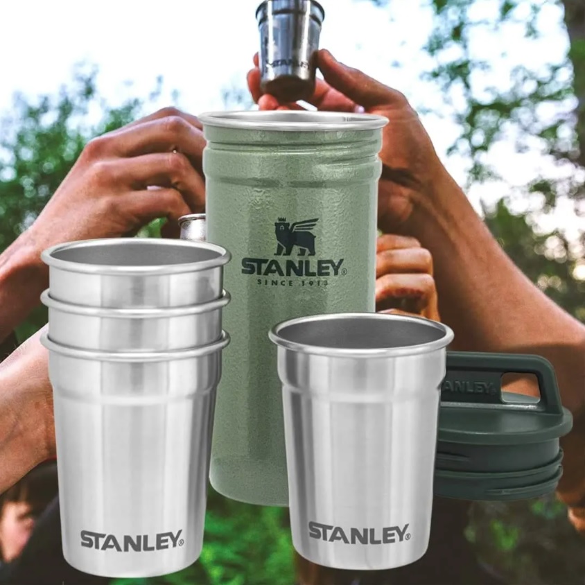 Conjunto de copos de shot Stanley de aço inox e com estojo de transporte na Amazon