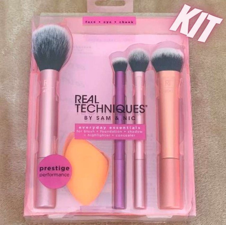 Conjunto de pincéis de maquiagem Real Techniques na Amazon