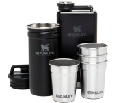 Conjunto Stanley, 4 copos de shot de aço inoxidável (56,7 g), 1 frasco de quadril (227 g) e um estojo de transporte de metal na Amazon