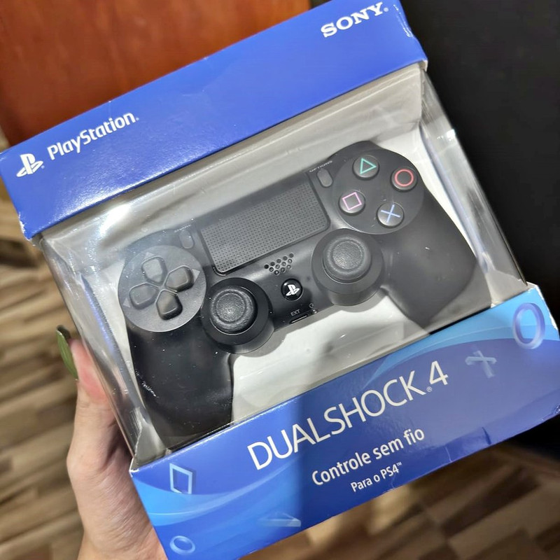 Controle Dualshock 4 – PlayStation 4 – Preto na Amazon