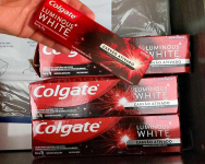 Creme Dental Clareador Colgate Luminous White Carvão Ativado 70g na Amazon