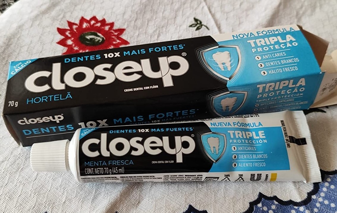 Creme Dental Closeup Triple Hortela 70G na Amazon