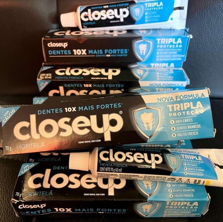 Creme Dental Closeup Triple Hortela 70G na Amazon