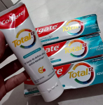 Creme Dental Colgate Total 12 Advanced Fresh 90g na Amazon