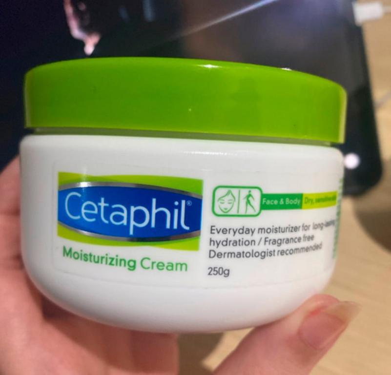 Creme Hidratante Cetaphil 250g na Amazon