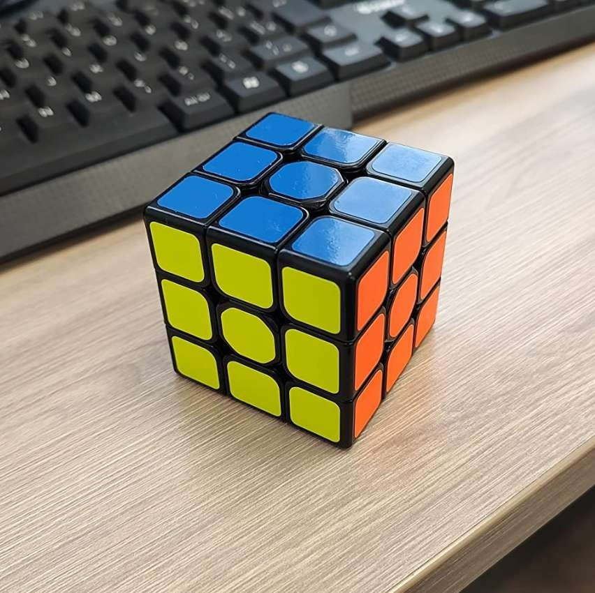 Cubo Mágico Profissional 3x3x3 Sail W Preto na Amazon