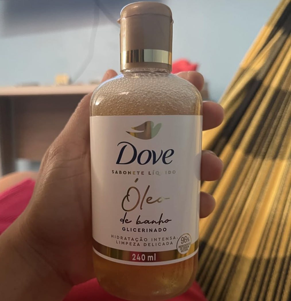 Dove Óleo de Banho Hidratação Intensa e Limpeza Delicada, Glicerinado com 96% Ingredientes de Origem Natural 240 ml na Amazon