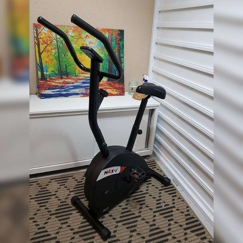 Dream Fitness Bicicleta Ergométrica Vertical MAX V, PRETO na Amazon