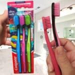 Escova de Dente Colgate Ultra Soft 3 unidades na Amazon