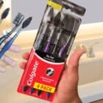 Escova Dental Colgate ZigZag Carvão 4 unid na Amazon