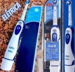 Escova Dental Elétrica Oral-B Pro-Saúde Power + 2 Pilhas na Amazon