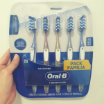Escova Dental Oral-B Pro-Saúde 7 benefícios – 5 Unidades na Amazon