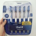 Escova Dental Oral-B Pro-Saúde 7 benefícios – 5 Unidades na Amazon