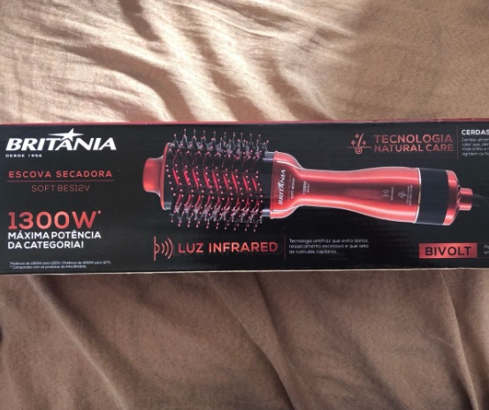 Escova Secadora Britânia Soft BES12 Luz Infrared com Cabo Giratório Vermelha/Preta 1300W – Bivolt na Casas Bahia