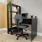 Escrivaninha com Estante Lateral MATCH na Amazon