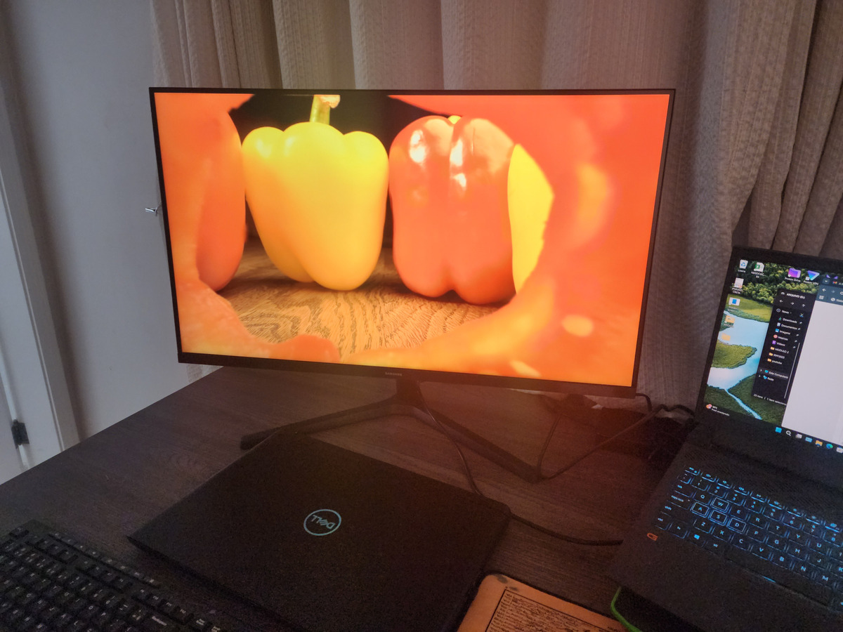 Essential Monitor S3 32″ Samsung LS32B300NWNMZD na Amazon